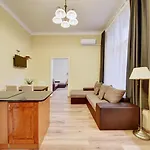 Fashion Street Loft Apartament